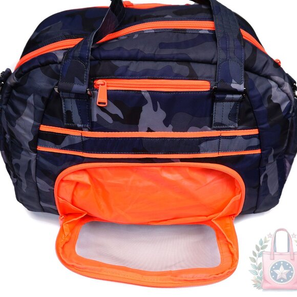 ❤️ Lug Camo Navy Propeller Duffel Overnight Gym Bag Blue Yoga Pilates Mat Pocket - Picture 7 of 9